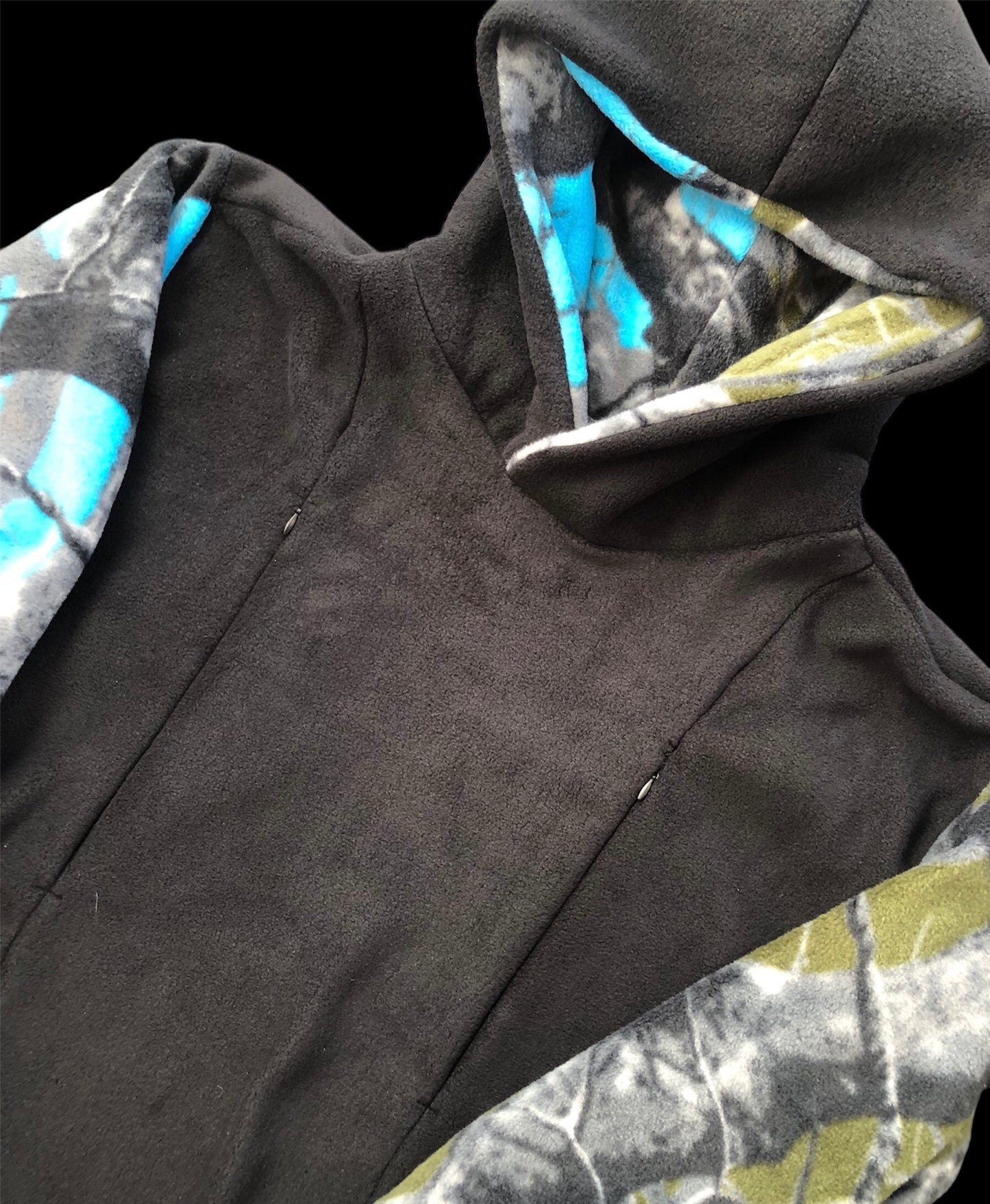 Breastfeeding Fleece Hoodie - Black with Blue/Green Camo Split