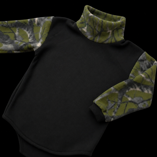 Droptail Fleece Turtleneck